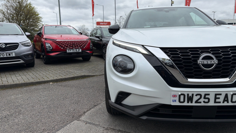 Nissan Juke 1.0 DiG-T N-Connecta 5dr Petrol Hatchback